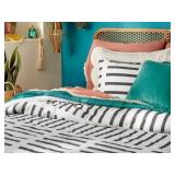 New Printed Comforter & Sham Set Dash Comforter New Printed Comforter & Sham Set Dash Comforter