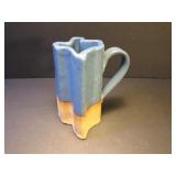 ART POTTERY TEXAS SHAPE MUG 5' TALL ARTIST SIGNED ART POTTERY TEXAS SHAPE MUG 5' TALL ARTIST SIGNED