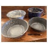 Vintage Enamelware Bowls & Chamber Pot