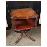 Vintage Mahogany Leather Top Side Lamp Table