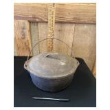 Cast Iron Lodge Dutch Oven No. 10