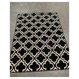 Black White Rug 5 x 6 1/2