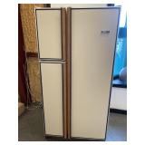 Frigidaire Frost Proof Elite Refrigerator