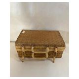 Viintage Hand Held Wicker Box Viintage Hand Held Wicker Box