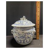 Chinese Lidded Vessel 1850 Chinese Lidded Vessel 1850