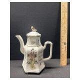 Antique Chinese Hand Painted Porcelain Tea Pot Antique Chinese Hand Painted Porcelain Tea Pot
