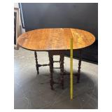 Antique Knob Gateleg Oval Table