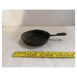 Antique Cast Iron Skillet 6 1/2"