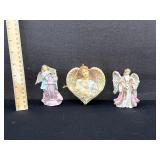 Lot 2 Small Angel Figurines & Ornament