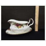 Royal Albert Old Country Roses Gravy W/ Underplate