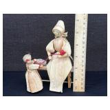 Vintage Mother & Child Corn Husk Dolls