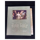 1971 Holy Bible Like New Condition