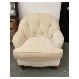 Very Nice Hickory Manor Chair Swann