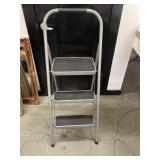 Folding 3 Step Easy Reach Ladder