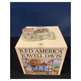 Lowell Davis Hen House Rabbit Hutch Figurine