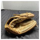 Vintage baseball glove 1960