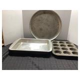 Three-Piece Metal Bakeware Set, Various Sizes