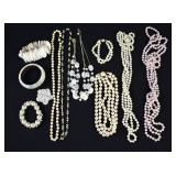LOT- Mixed Pearl Jewelry