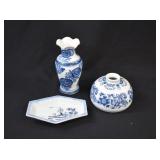 3 Japanese WAKAYAMA Kiln Blue & White Porcelain