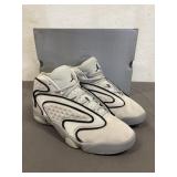 Womenï¿½s Air Jordan OG Shoe Size 10.5 US
