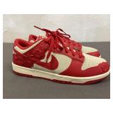 Nike Women's Dunk Low 'Roses' Size 11US