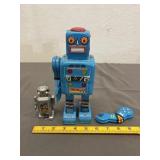 2 Vintage Tin Toy Robots