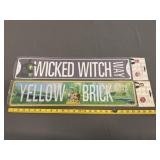 The Wizard Of Oz Street Signs NWT