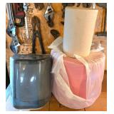 Commercial Paper Towel Dispenser with Towel Rolls