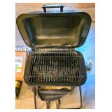 Portable Black Metal Propane Grill with Folding Le