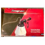 Snap-on BB9008 Vacuum Brake Bleeder Kit