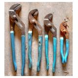Adjustable Groove-Joint Pliers