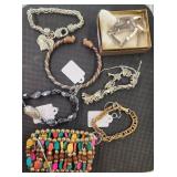 Braceletts