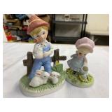 2 Figurines