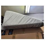 Lisenwood Wedge Pillow Set (2 Pieces)