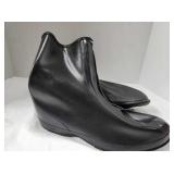 Like New Size 10 Rubber Boots
