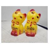 Vintage Plastic Cat Salt and Pepper Shakers