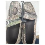 Realtree sz 13 to 14 Slippers
