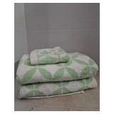 Green and white towel set