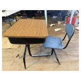 Childrenï¿½s School Desk T2