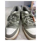 Adidas sz 5 lightly used Shoes