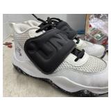 Under Armour Sz5 Shoes like new
