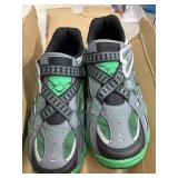 Incredible Hulk Marvel sz 3 Shoes