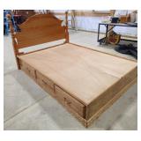 Vaughan Bassett Headboard & Am. Heirloom Base