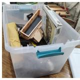 Tote w HO scale train  track and misc