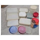 Various Tupperware & Rubbermaid Containers