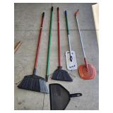 Brooms & Other Cleaning Tools