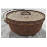 Lodge #12 Cast Iron 3 Legged Dutch Oven