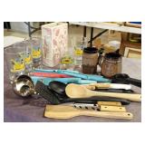 Glasses, Kitchen Aid/Pioneer Woman Kitchenware
