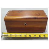 Small Lane Cedar Chest RL Leesons Elwood IN