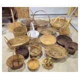 Misc Baskets & Rubbermaid Tote